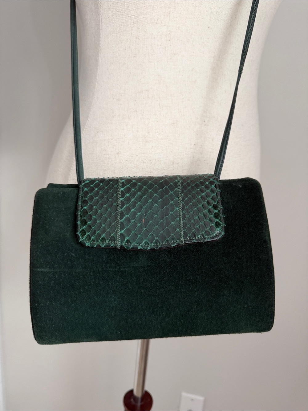 Vintage Palizzio Emerald Green Suede Reptile Flap Shoulder Bag Purse
